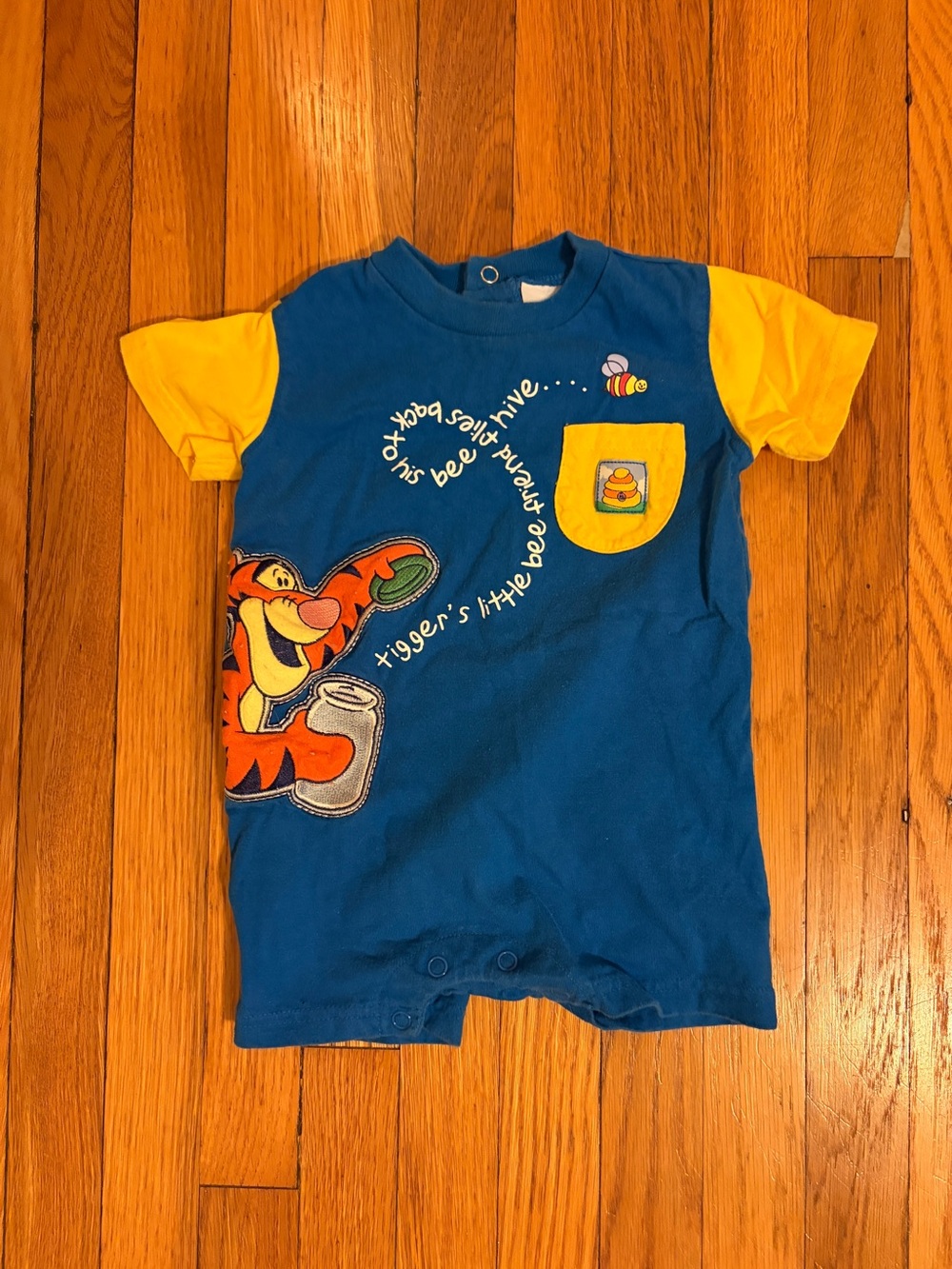 Disney RARE Y2K VINTAGE EUC Pooh Tigger Appliqué Romper Blue 6-9 Months